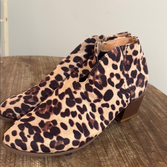 Leopard Print Ankle Boots - Picture 1 of 6